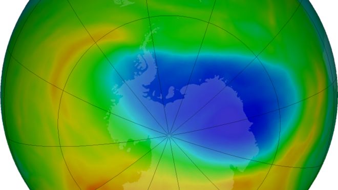 Ilustração mostra o buraco na camada de ozônio em outubro de 2019; segundo a Nasa, a redução não é um sinal de que o ozônio atmosférico esteja em um caminho de recuperação rápida